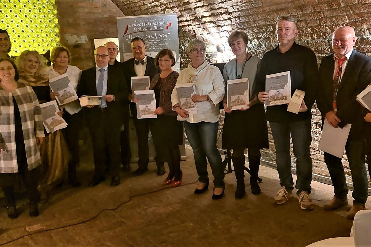 U Beču održan Prvi hrvatski pjesnički festival