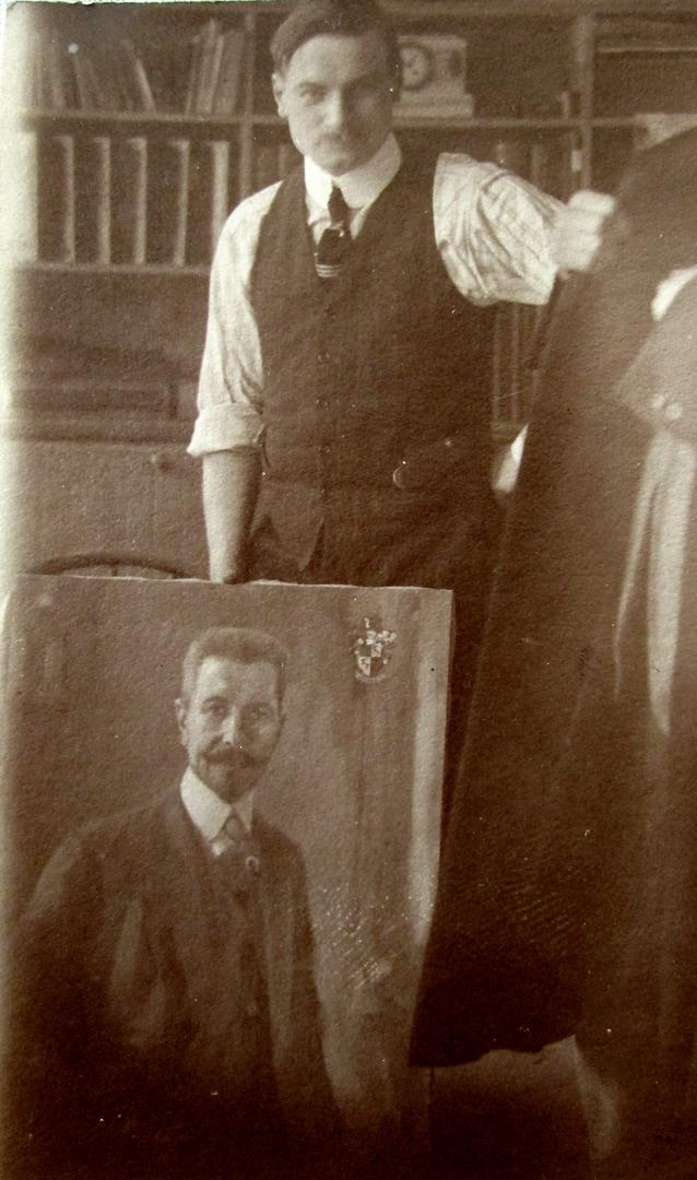 Ivan Benković s portretom nepoznatog muškarca, Chicago, 1917/18.