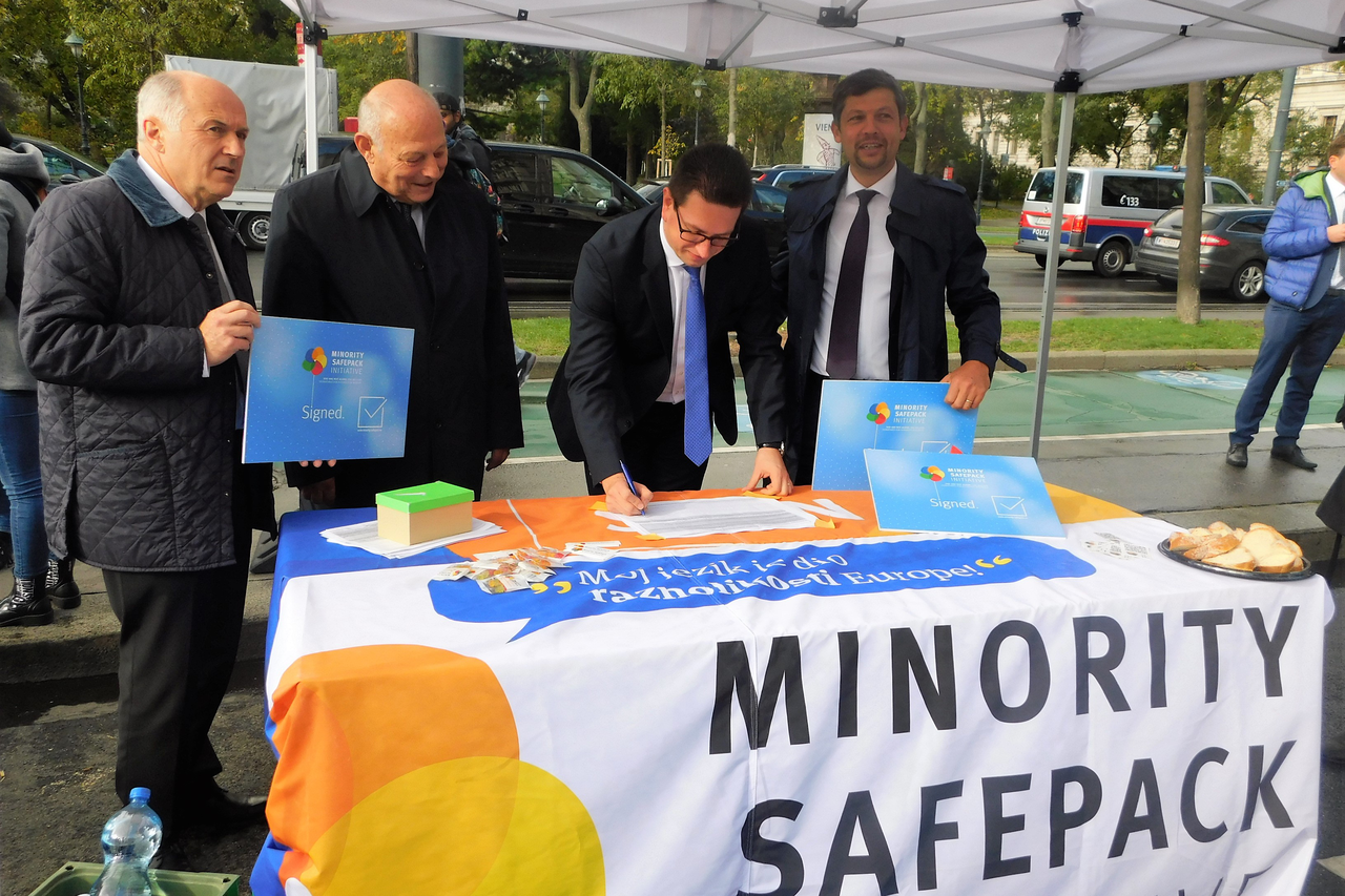 Minority SafePack