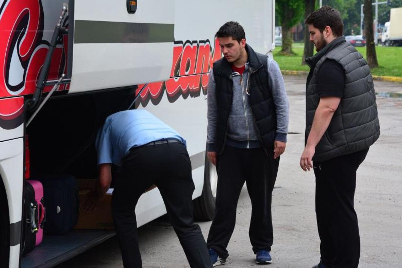 Autobusi