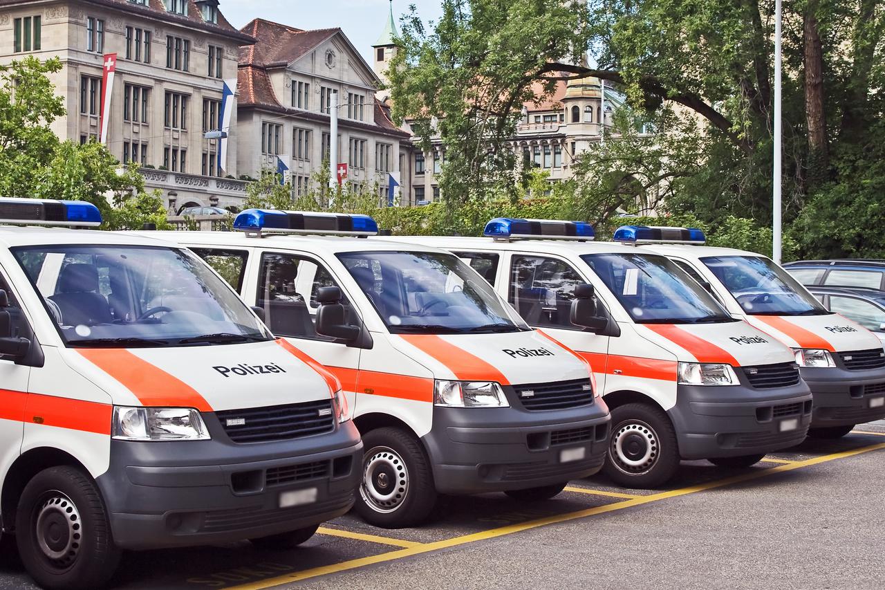 Policija