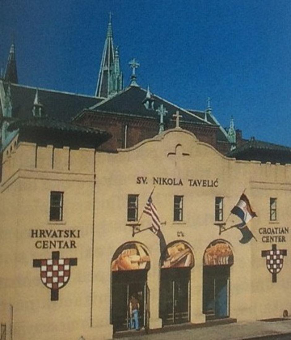 Hrvatski domovi