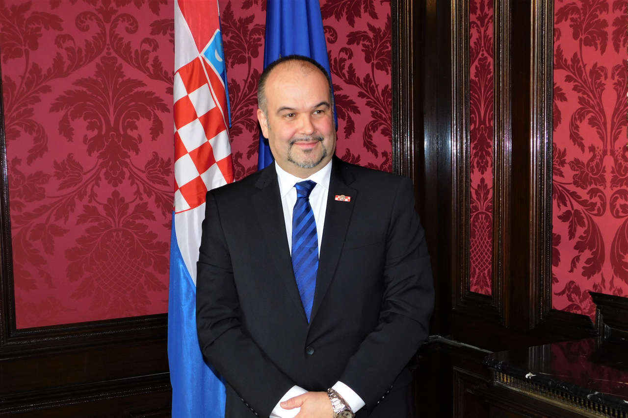 veleposlanik Daniel Glunčić