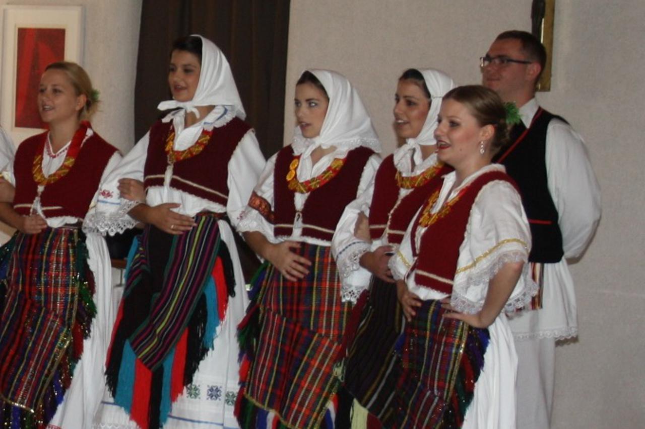 Hrvatske katoličke zajednice