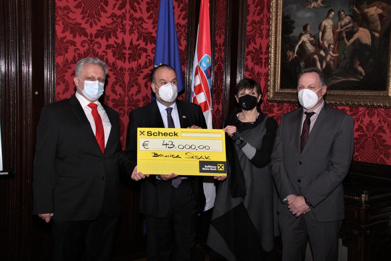 Predaja čeka veleposlaniku Glunčiću