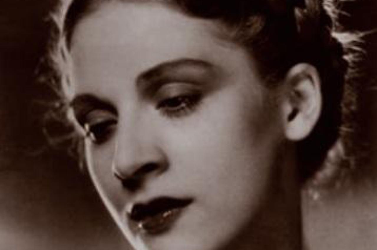 Mia Čorak Slavenska